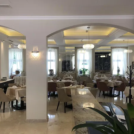 Park Hotel