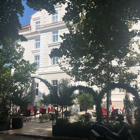 酒店 Park 特雷比涅