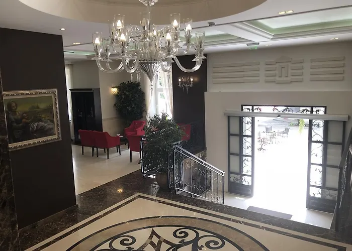 فندق Park تريبينيي